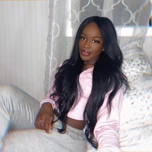 Meet your Posher, Bebe